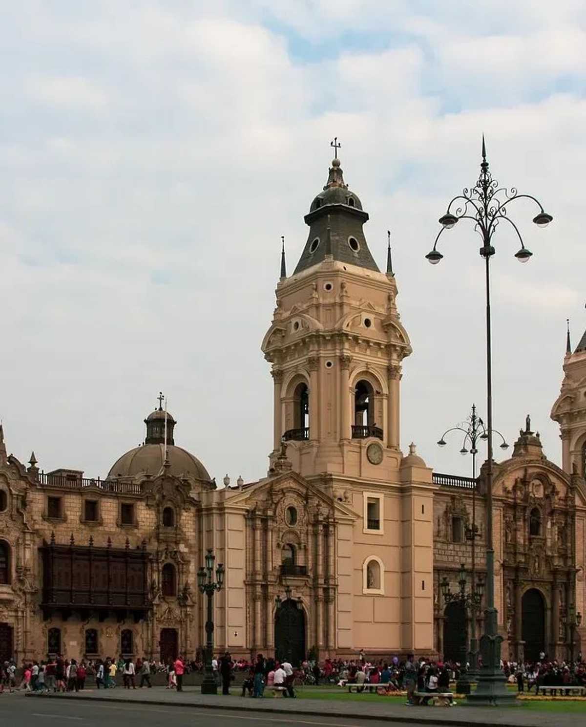Comparación del coste de vida: São Leopoldo y Lima | CityCost