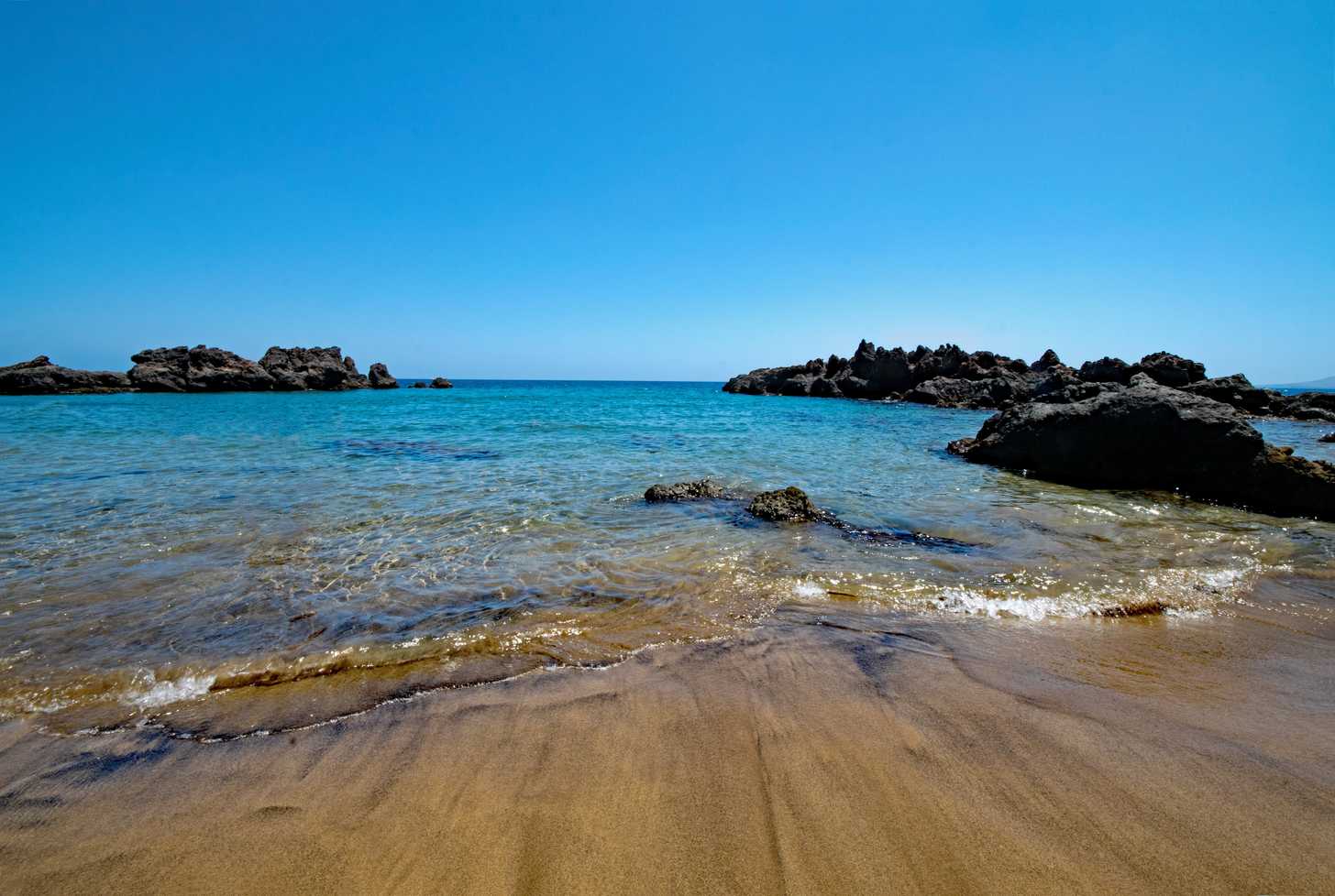 🏖️ Top Digital Nomad Destinations with Beach Vibes and Coworking Spaces