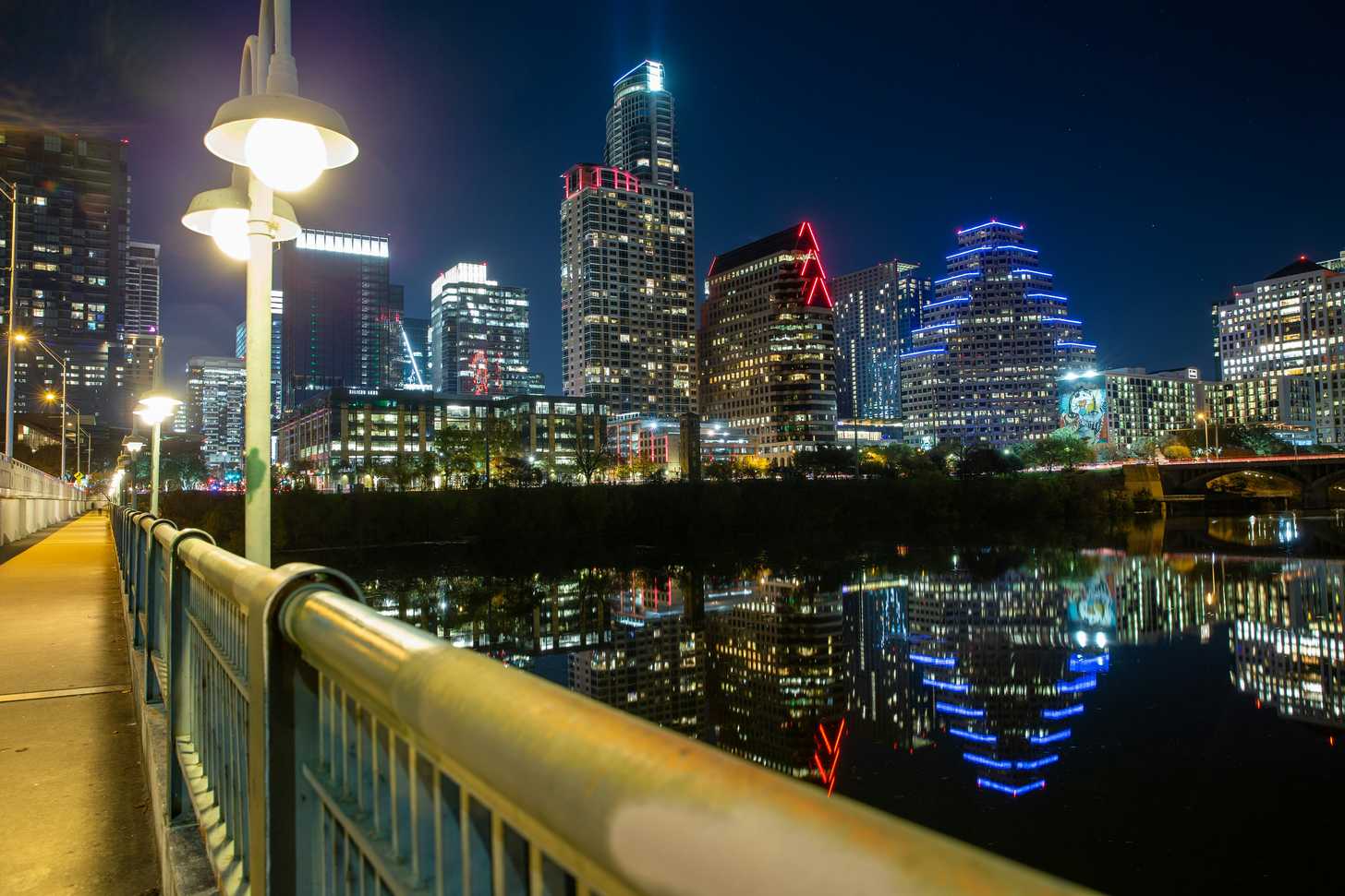 🌃 Top Digital Nomad Locations with Thriving Nightlife